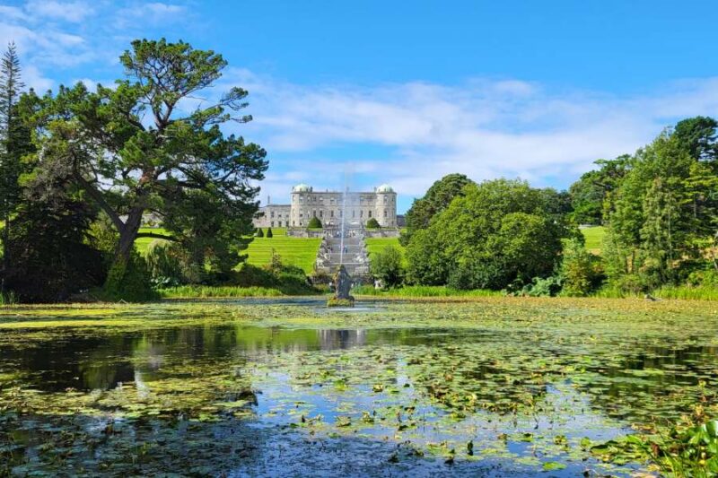 Powerscourt Estate and Gardens in Ierland met Galtic